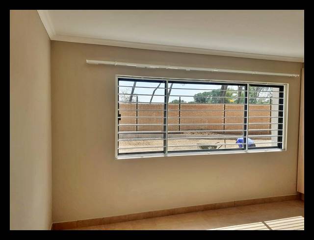 1 BEDROOM APARTMENT TO LET IN DOUGLAS VALLEY